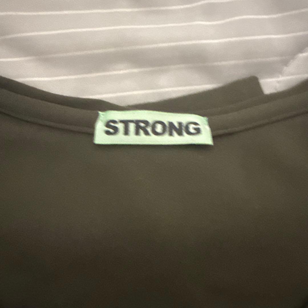 STRONG PACK TEE (カーキ)