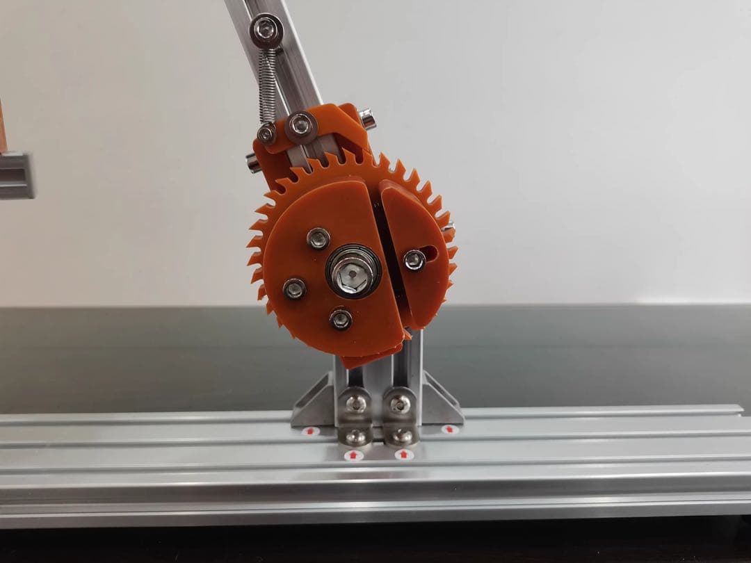 【即売り切れ予告】ストリングマシン　バドミントン　重錘式 ガット張り機