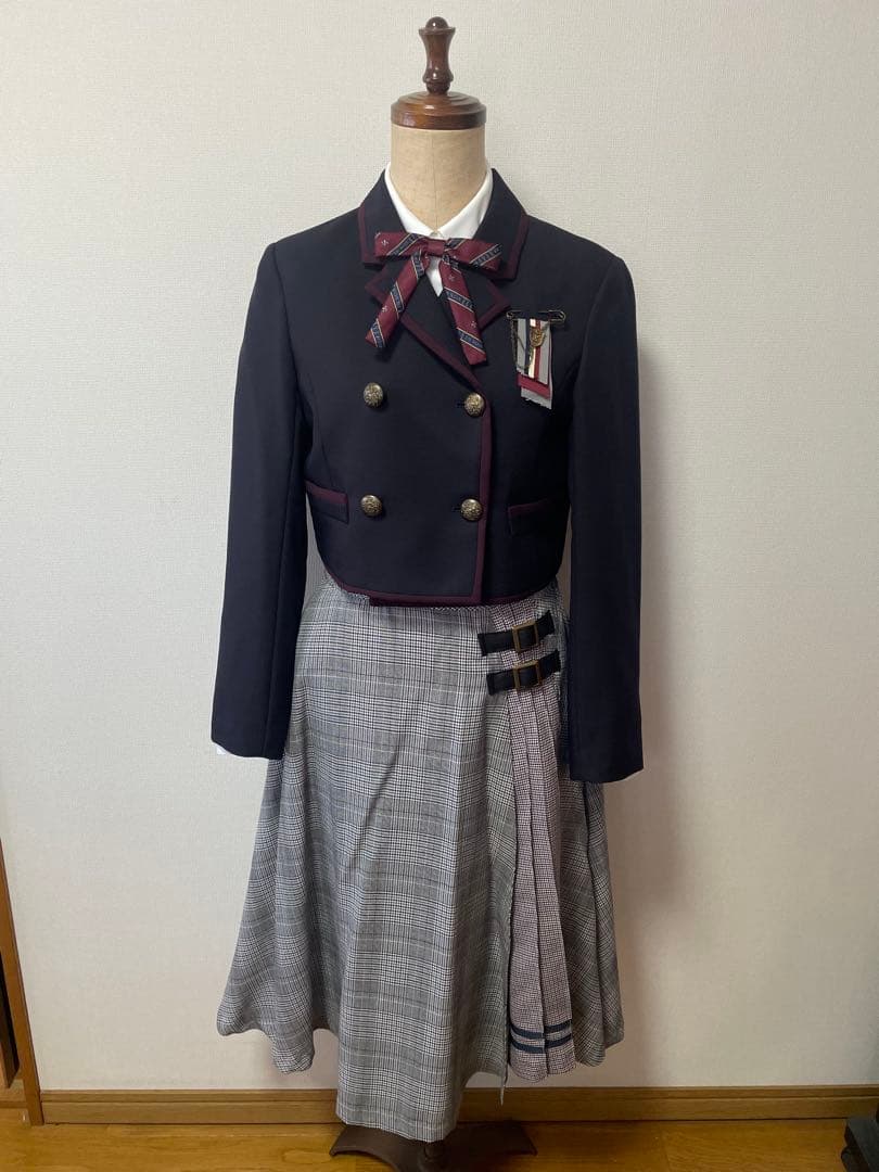 【ELLE EN NOIR】美品！女の子フォーマルスーツ 卒服 160