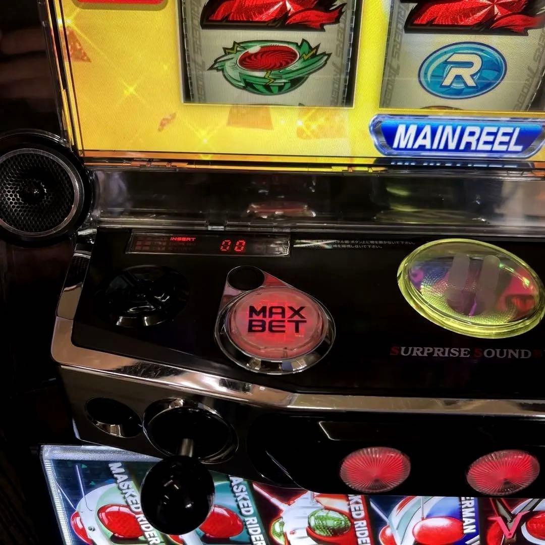 スマスロ「仮面ライダー 7RIDERS 」　送料無料　パチスロ実機