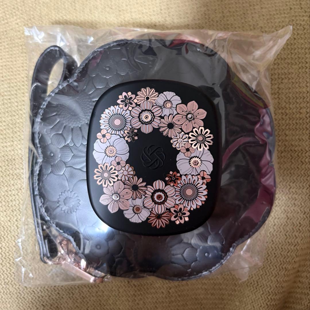 コスデコクリスマスコフレ 2025 アイシャドウ.ポーチ 2点セット