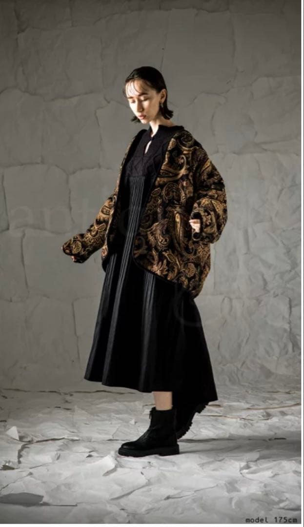 アンティカ　ペイズリー柄ジャガードジャケット