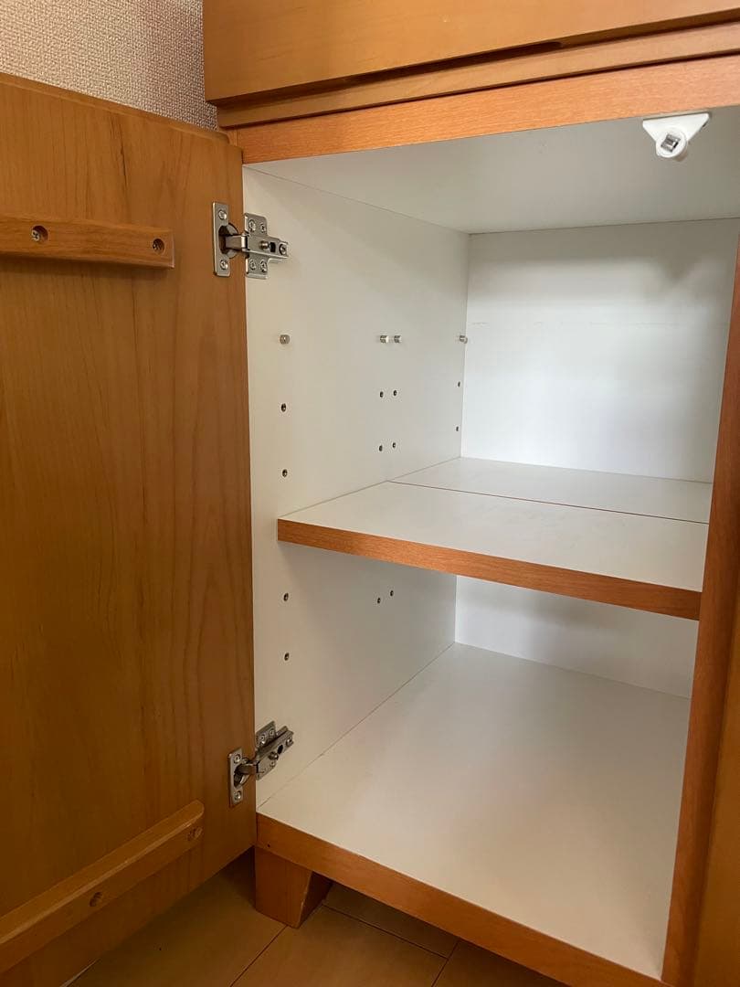 キッチンボード　食器棚　キッチン収納　カップボード　木製