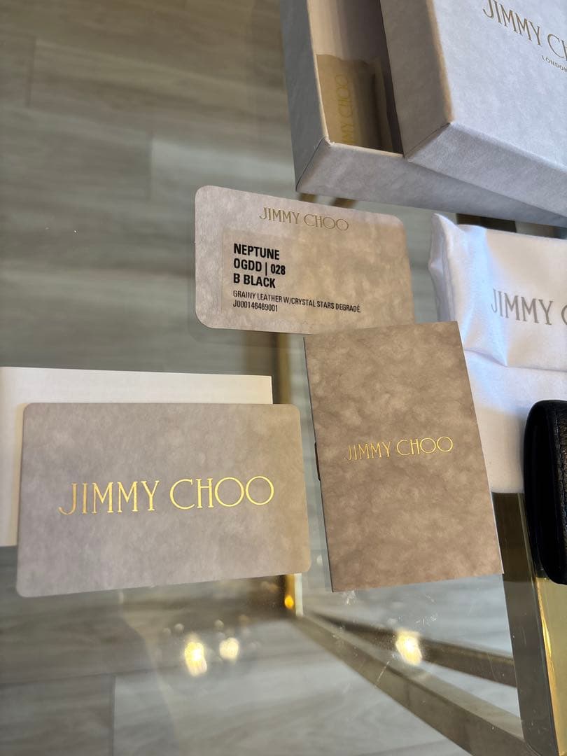 【美品】JIMMY CHOO ブラックレザー キーケース 星型スタッズ付き