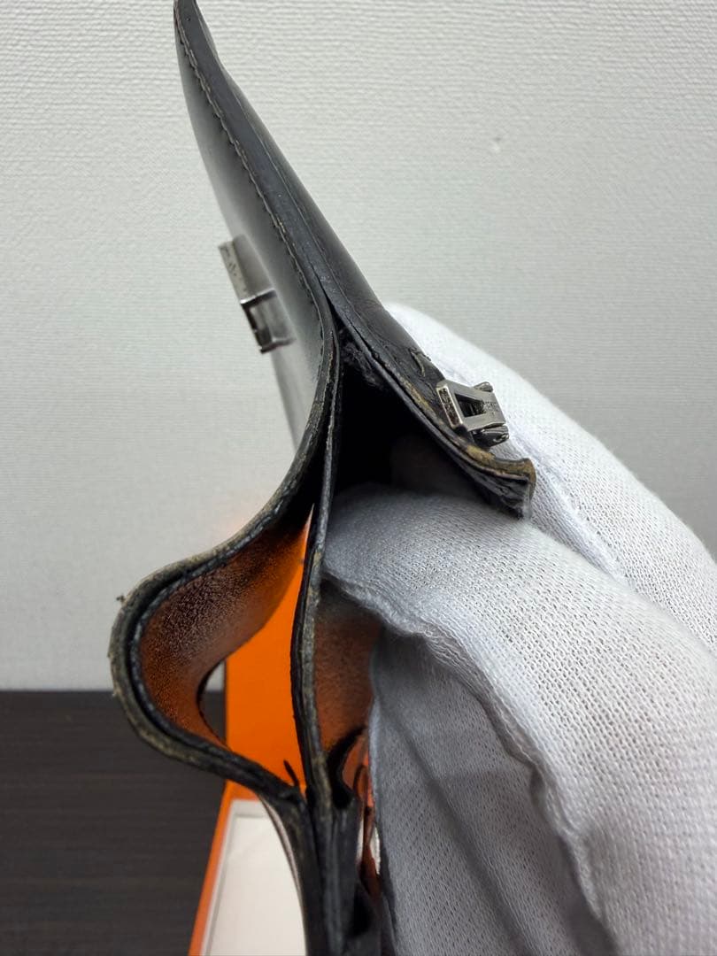 HERMES ベアン　コンパクト　ブラック 二つ折り財布
