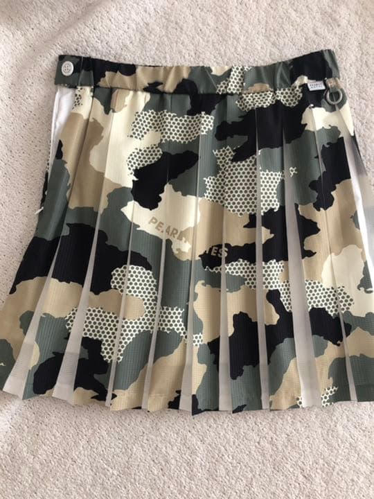 パーリーゲイツ　カモ柄　プリーツスカート