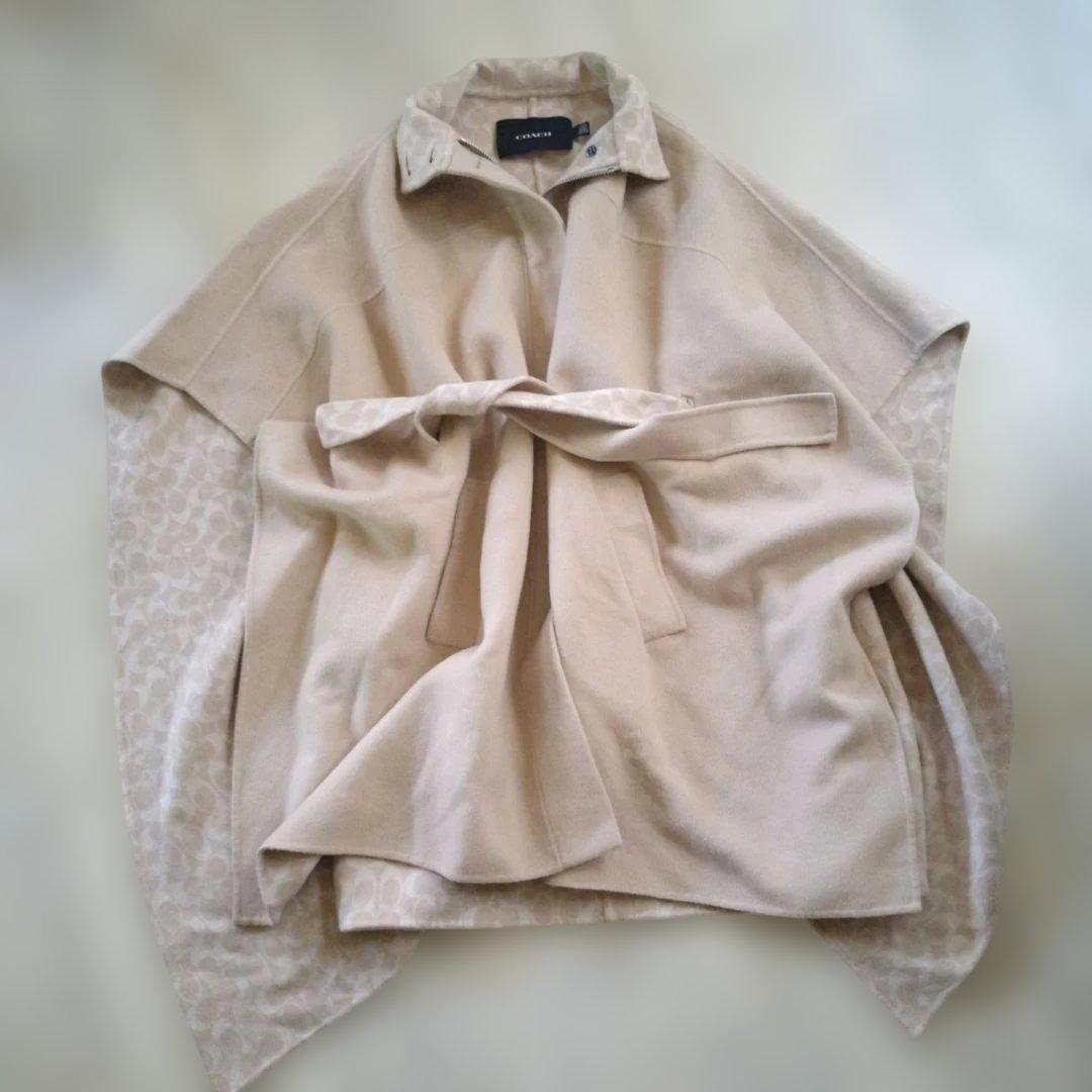 美品✨️コーチ　ダブルフェイスシグネチャー ウール ケープ　ベルテッド　総柄