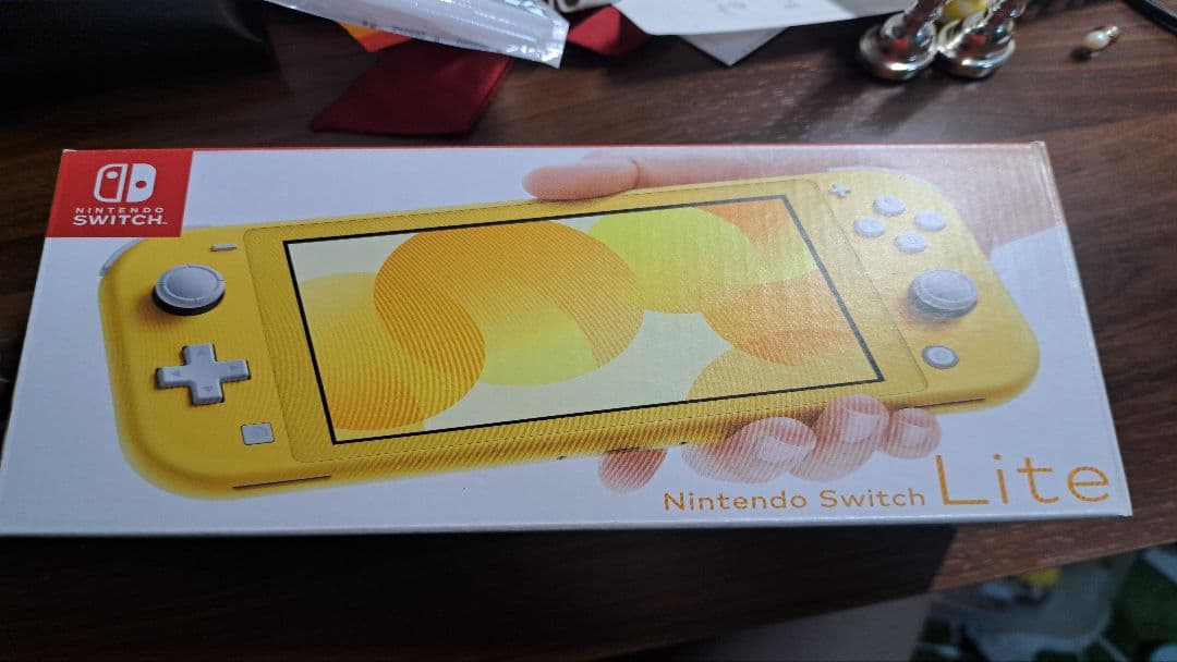 【美品】Nintendo Switch Lite イエロー