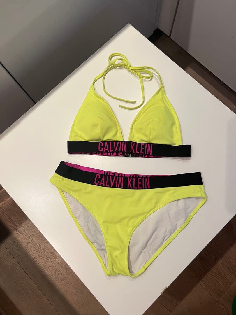 【レア】カルバンクライン ビキニ　水着
