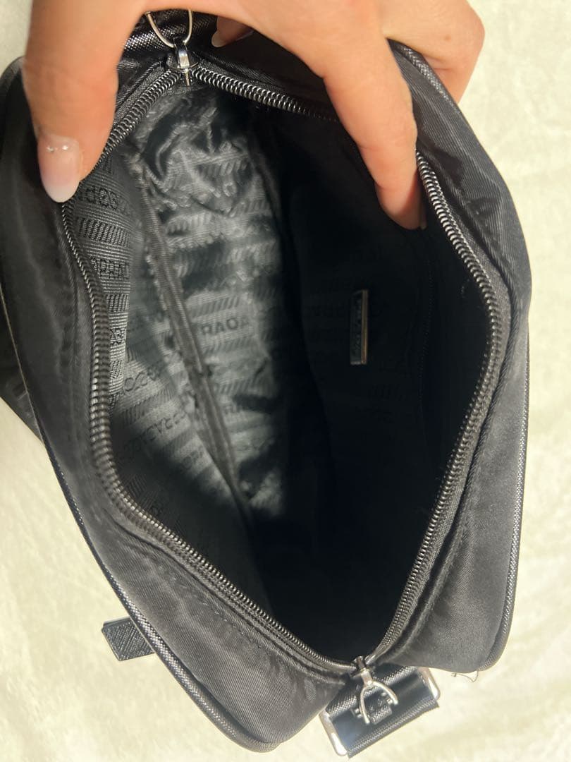 【並行輸入品】プラダ ショルダーバッグ