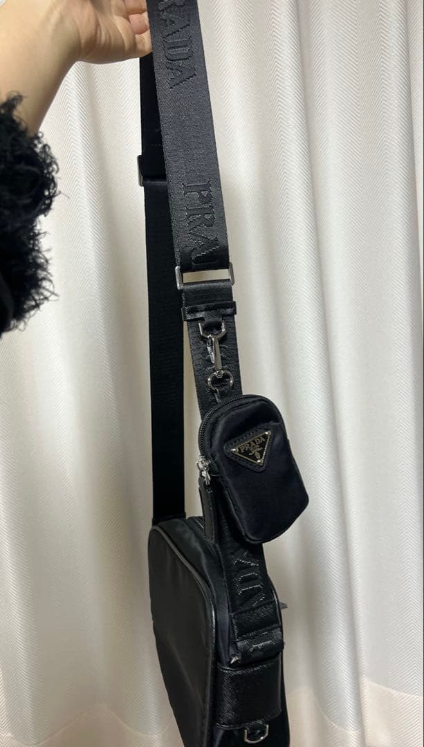 【並行輸入品】プラダ ショルダーバッグ