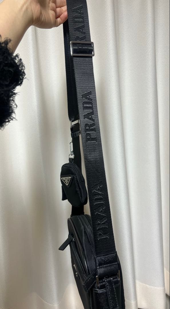 【並行輸入品】プラダ ショルダーバッグ