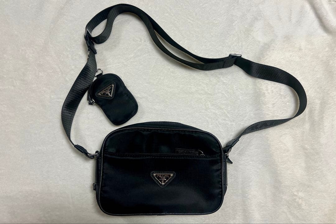 【並行輸入品】プラダ ショルダーバッグ