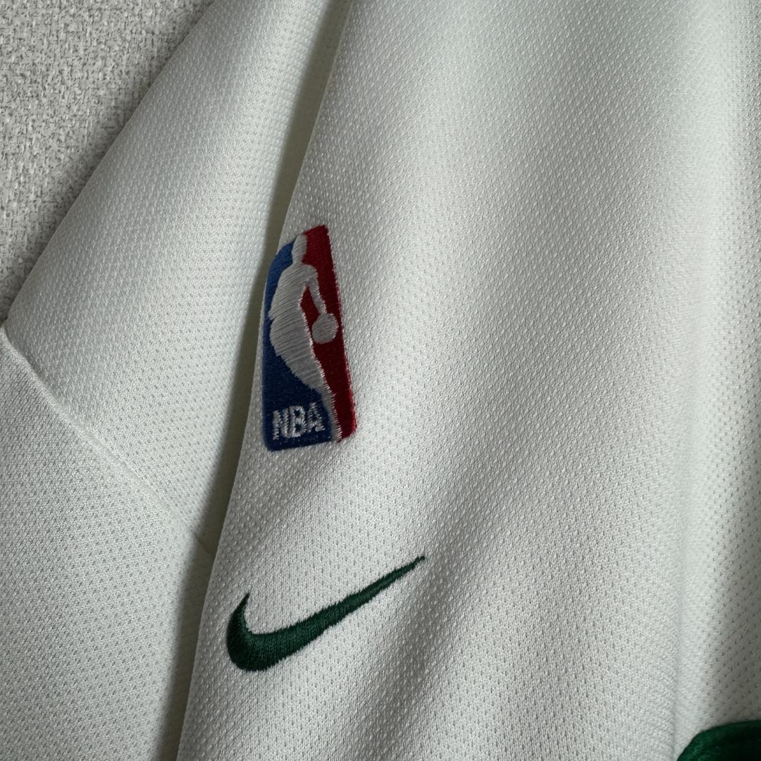 【海外限定モデル☆セルティックス】ナイキ NBA刺繍 ウォームアップ Tシャツ