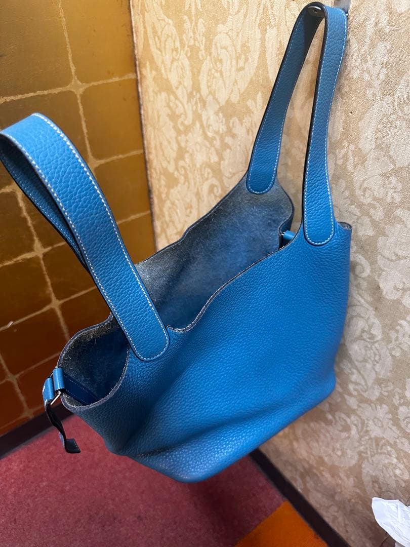 ヤ*ン様 エルメス ハンドバッグ ピコタンMM トリヨンクレマンス ブルー□K刻