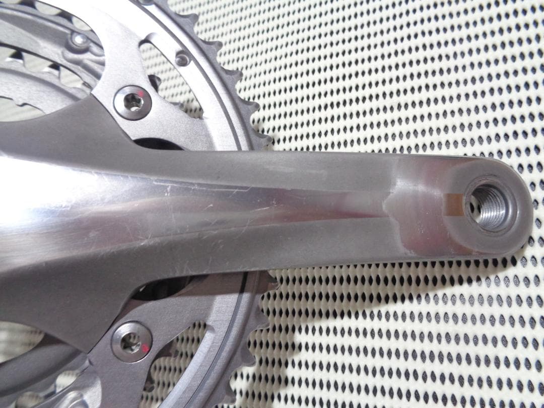 ＞ シマノ製 105 トリプル クランク FC-5703 165mm