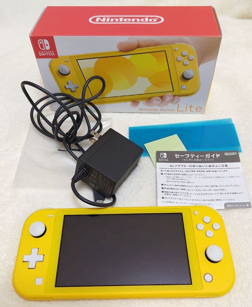 Nintendo SwitchLight イエロー 本体+充電器+外箱