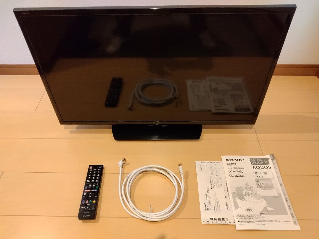 SHARP AQUOS 32インチ液晶テレビ LC-32H30 （中古品）