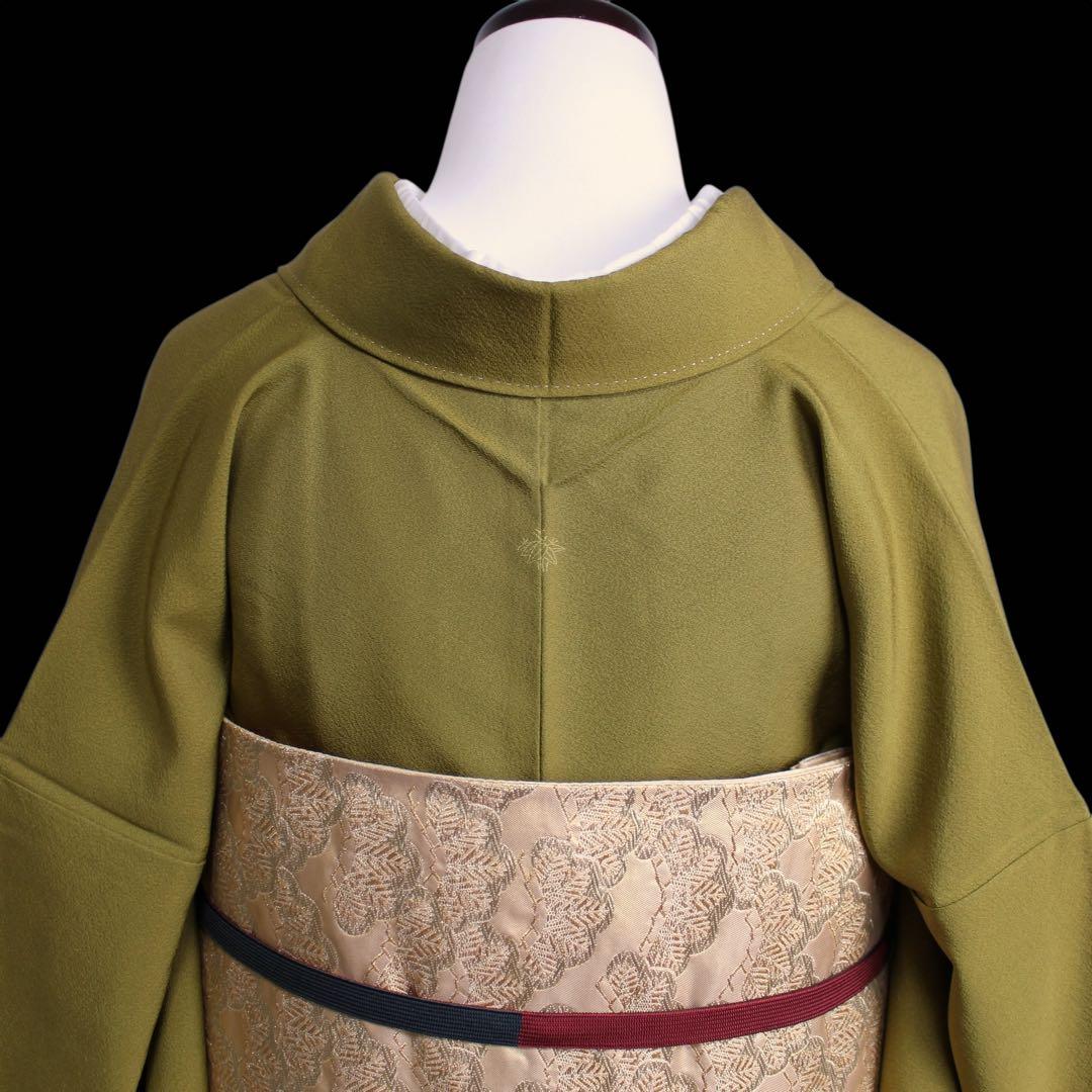 美品　縮緬地　一つ紋色無地着物/裄69 トールサイズ　カーキ色　d19