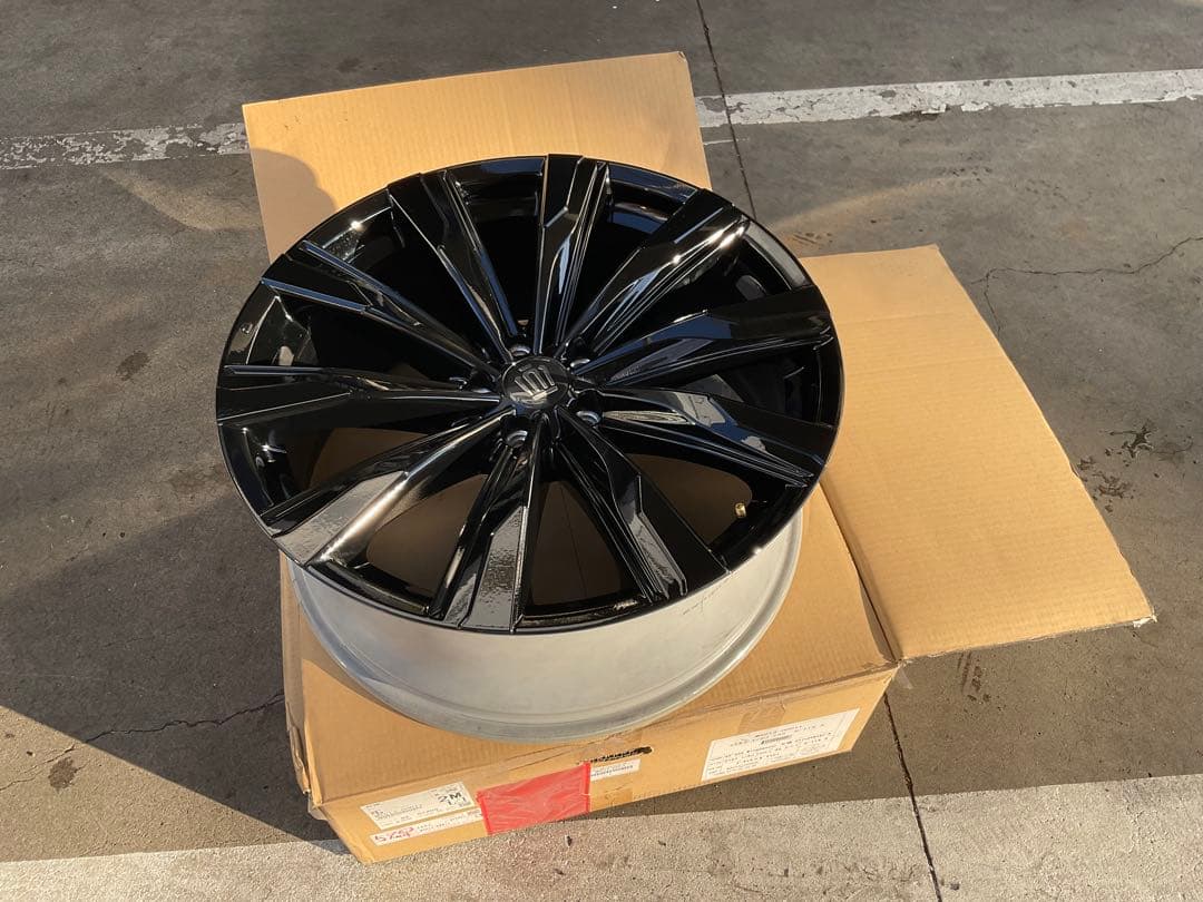 21インチ ブラック ホイール クラウン純正　新車外し