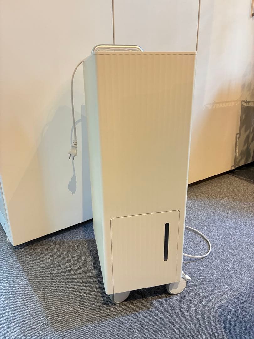 カドー　除湿機 ホワイト 「コンプレッサー方式」 　DH-C-7100-WH