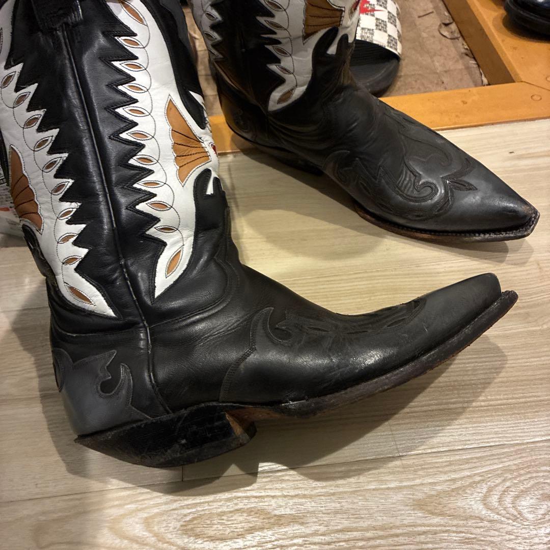 North brook ウエスタンブーツ 黒 レザー 白い刺繍 赤いハート
