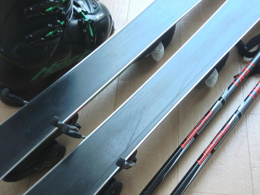 ■■送料無料■ELAN■ジュニア用スキー4点セット■板130/靴24■WAX済■