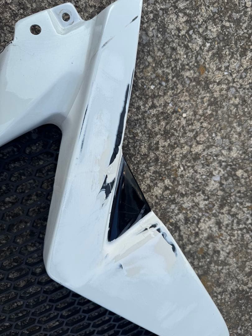 Essexクワトログリル ハイエースナロー インナーカバー付き　CRS