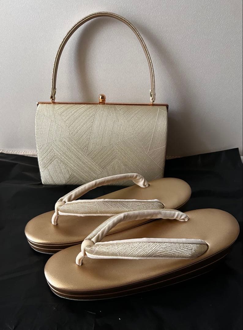 礼装用　ゴールド草履バックセット　　　　　　　正装用　フォーマル