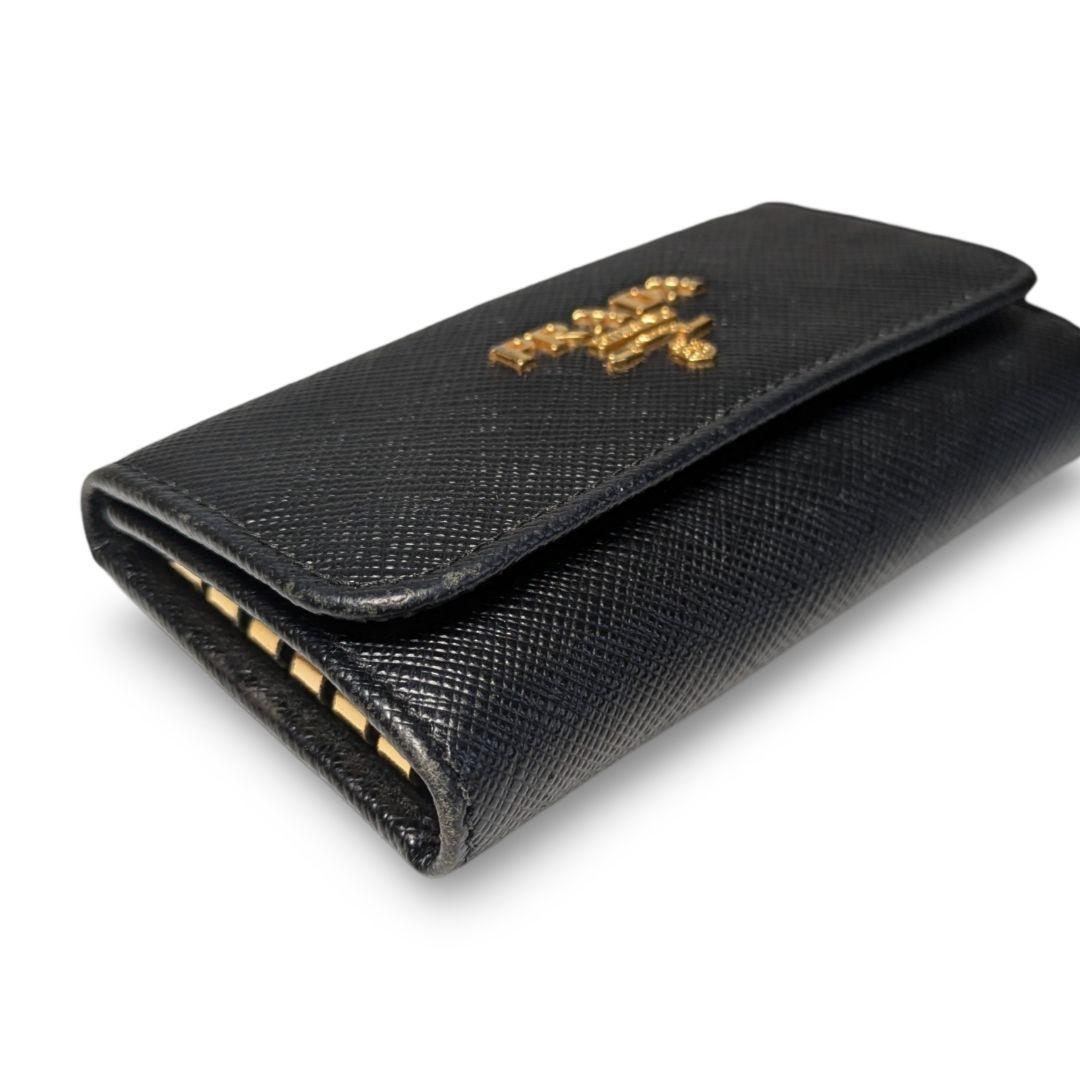 ぷりん【極美品】PRADA ブラックレザーキーケース