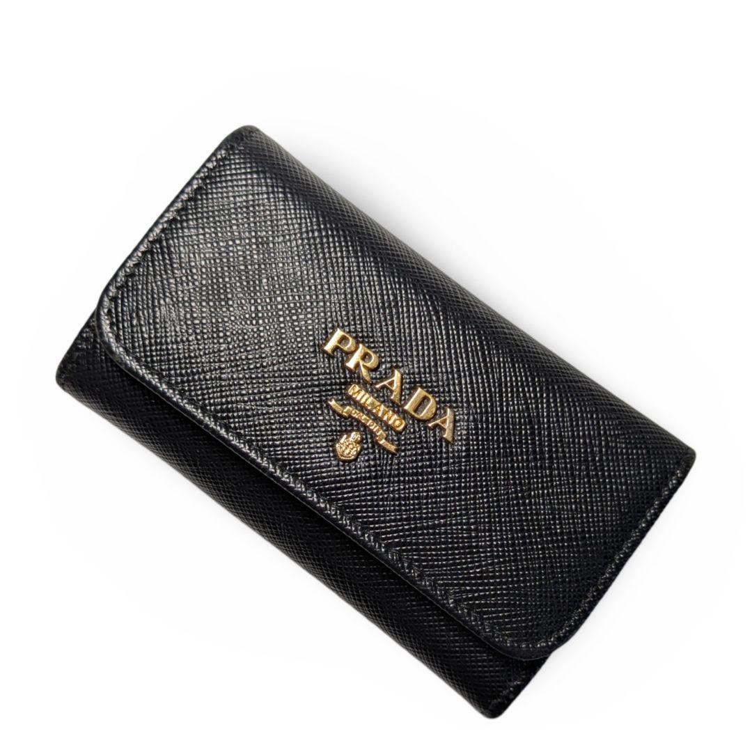 ぷりん【極美品】PRADA ブラックレザーキーケース