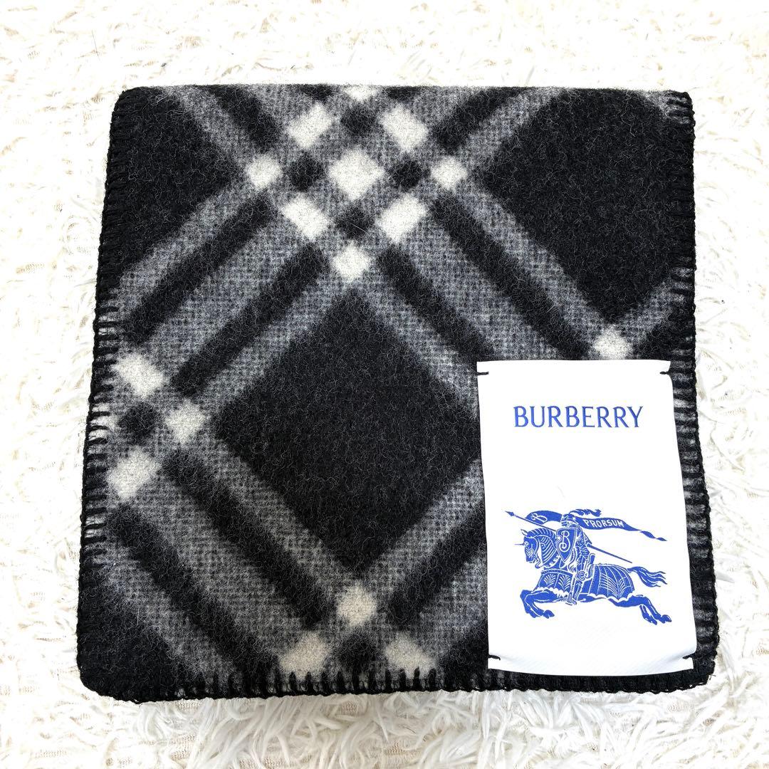 未使用保管品 バーバリー マフラー チェック柄 ホースロゴタグ ユニセックス 黒