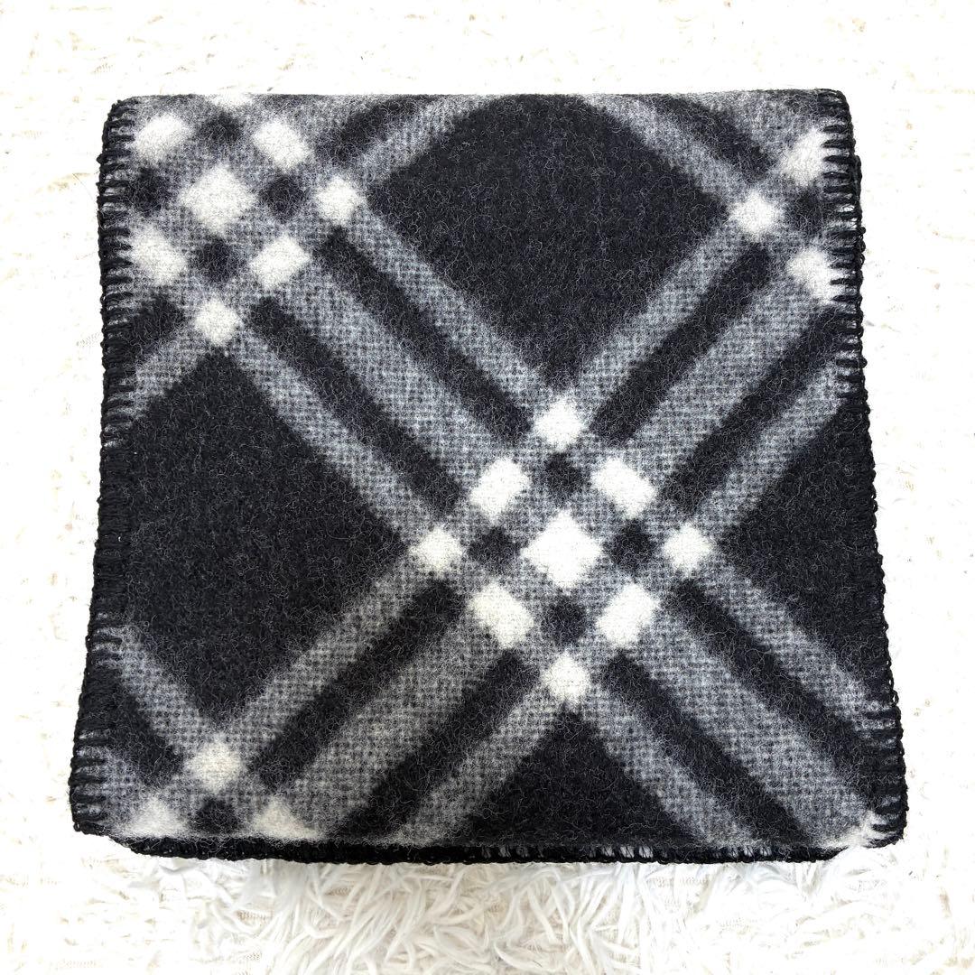 未使用保管品 バーバリー マフラー チェック柄 ホースロゴタグ ユニセックス 黒