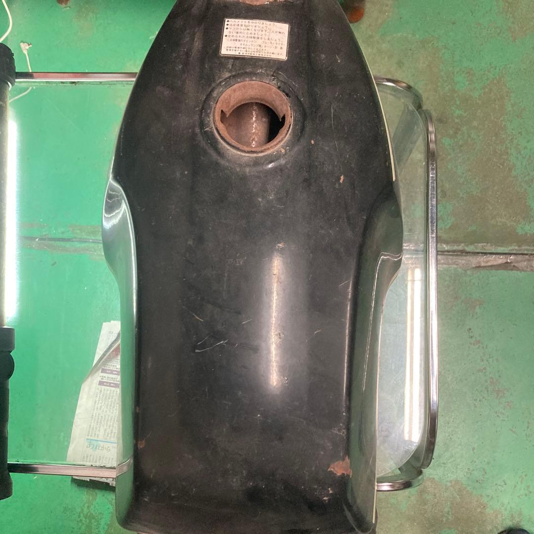 SUZUKI GSX４００,２５０eザリバイクタンク 黒 錆あり