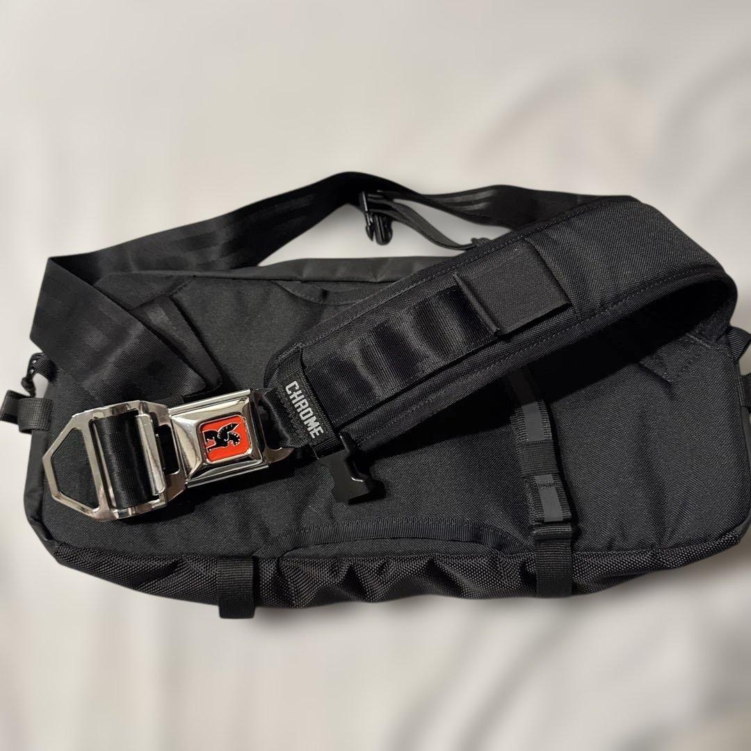 CHROME カデット スリング バッグ 9L オーガナイザー付き