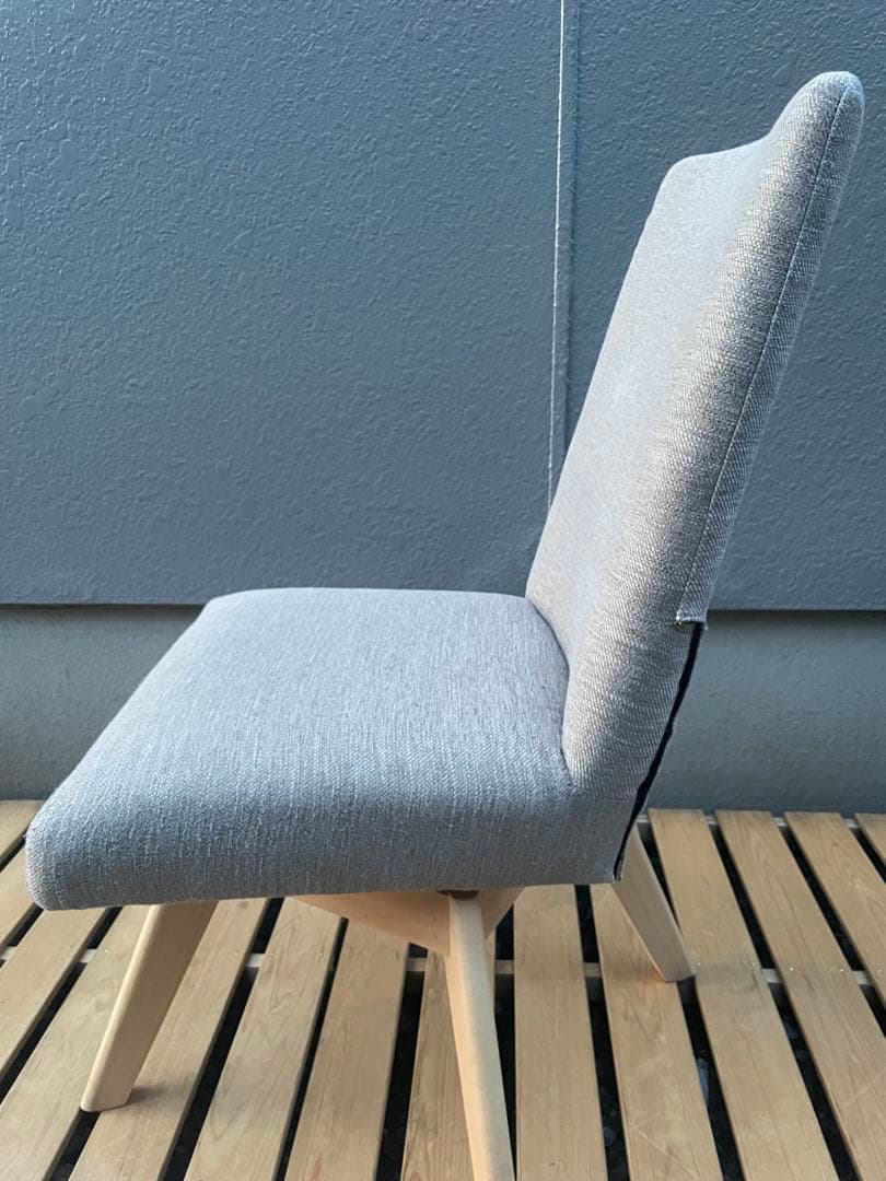 美品　ファブリックダイニングチェア(Nコレクション C-60S NA/NSF