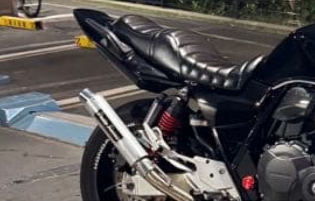 Pretty Racing スリップオンマフラー