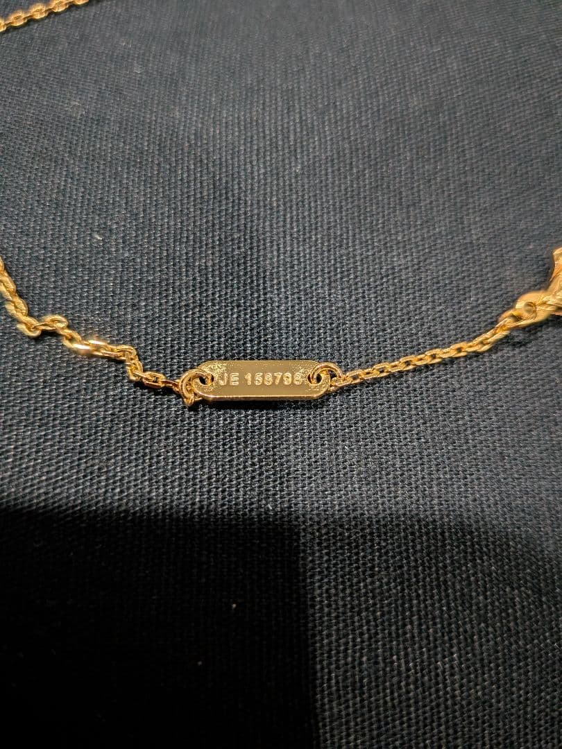 ゴールド 花型ネックレス　ノーブランド