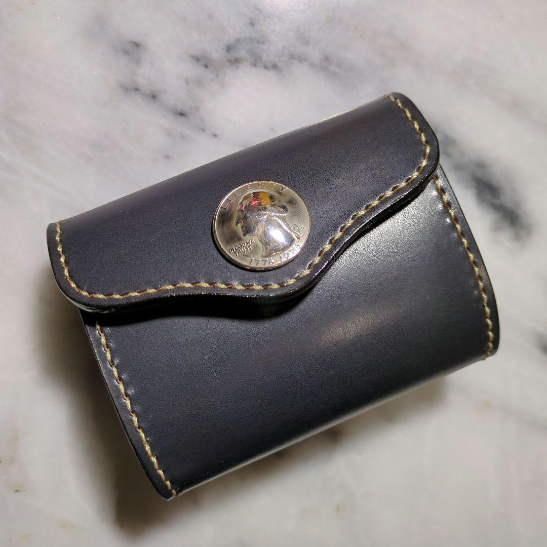 姫路ヌメ革 U型ミニ財布 ハンドメイド 2つ折り財布 小さい財布 コンチョ 黒