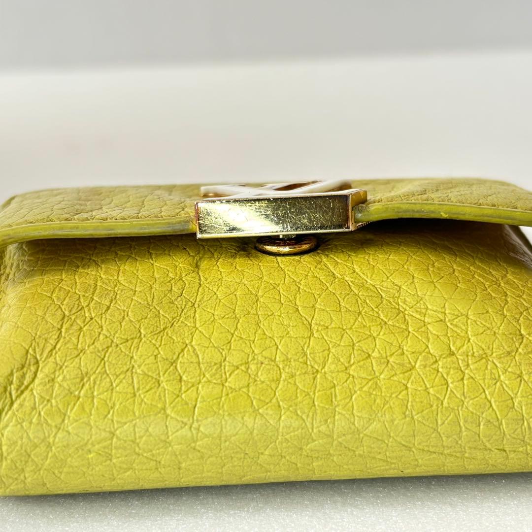 ルイヴィトン 財布　カプシーヌ　三つ折り　ミニウォレット イエロー　黄緑