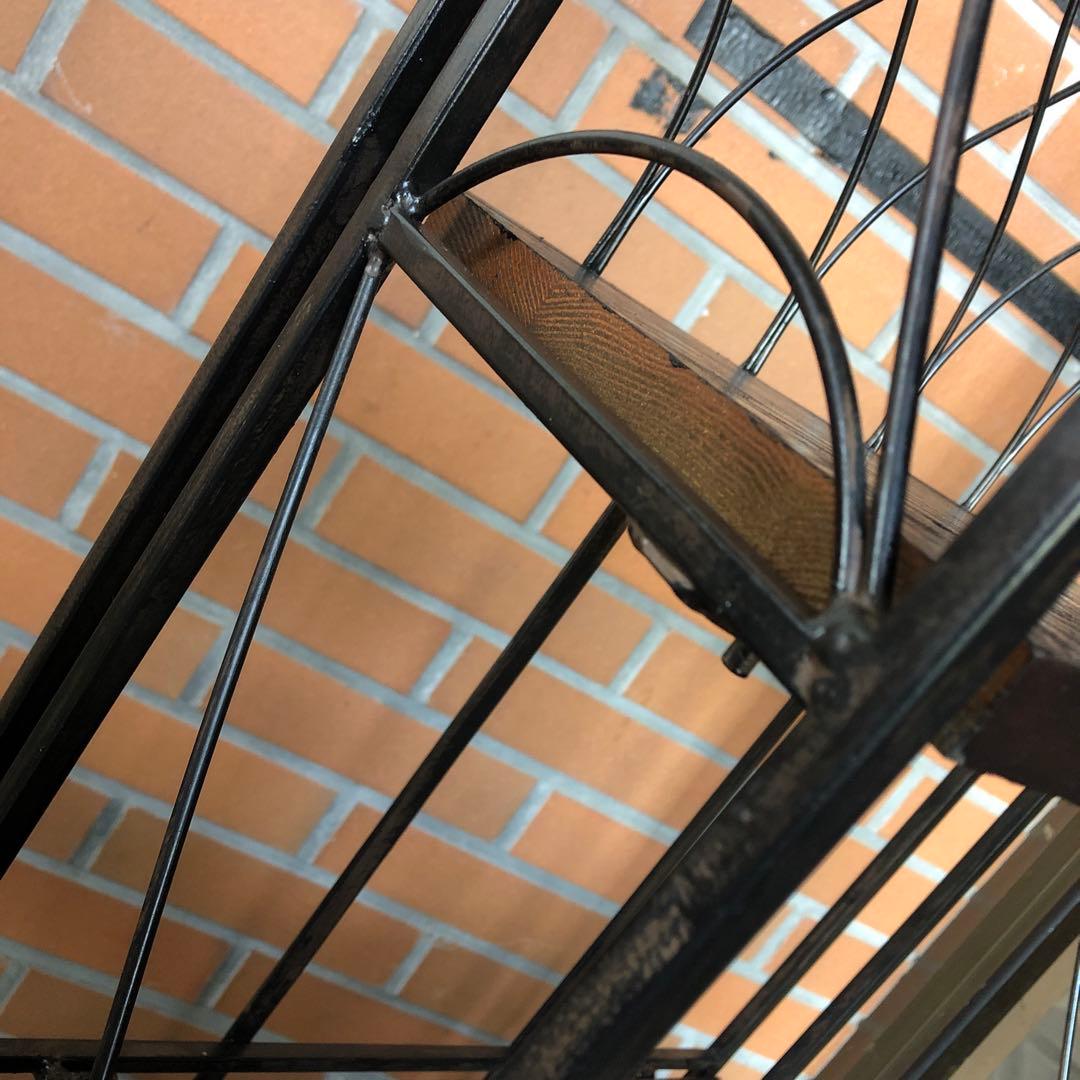 アイアンラック　ガーデニング雑貨アンティーク　フラワースタンド　プランターラック