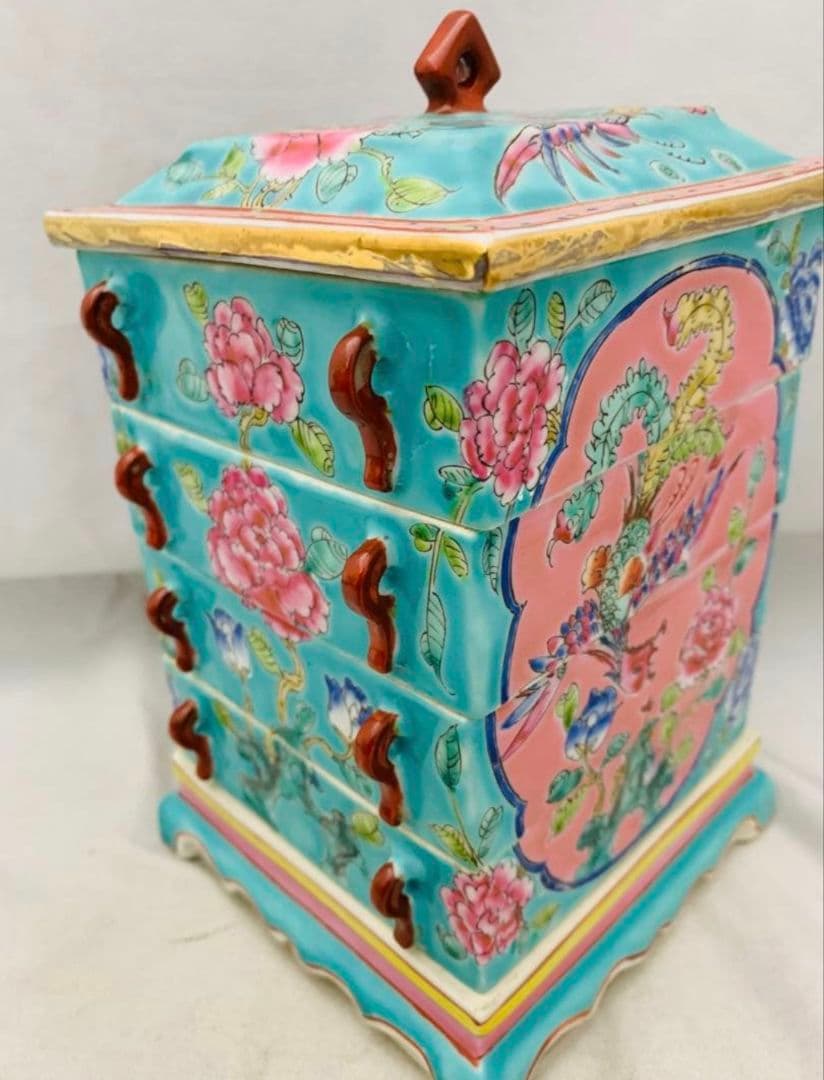 プラナカン　許順昌造　重箱　蓋物