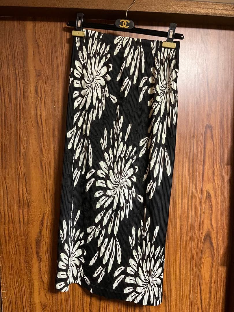 イッセイミヤケ　花柄　プリーツ