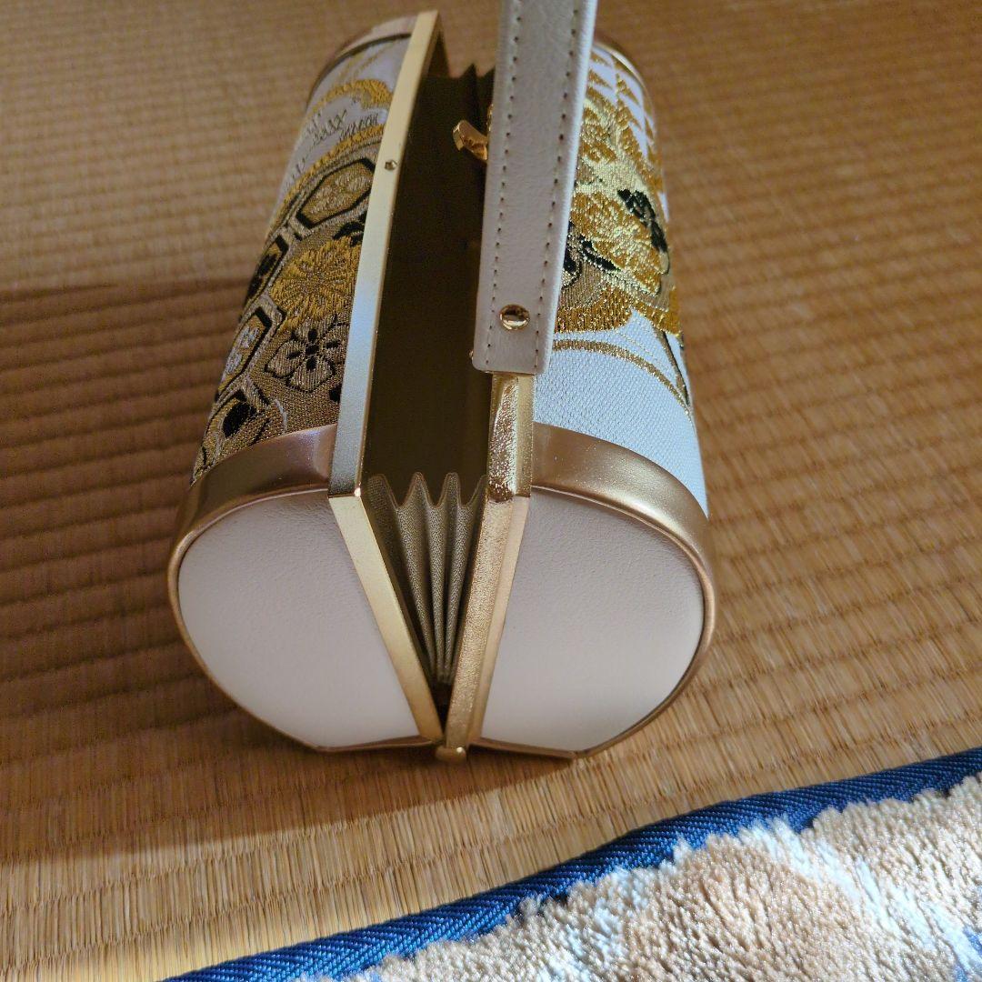 和装用バッグと草履セット ゴールドとホワイト刺繍付き