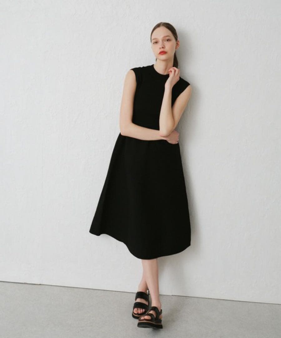 アルアバイル　ルルウィルビー ニットフレアーワンピース