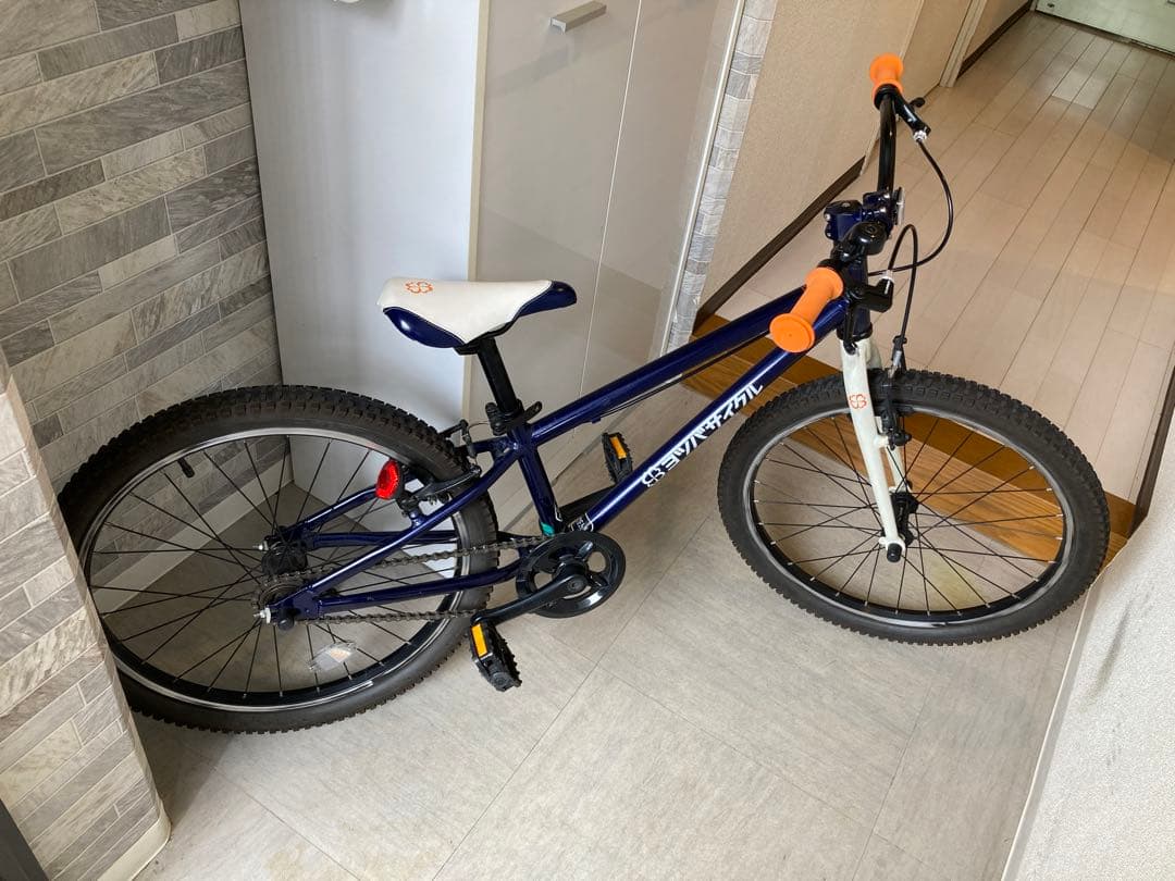 ヨツバサイクル22　YOTSUBA Zero 22 キャプテンネイビー　ギア無し