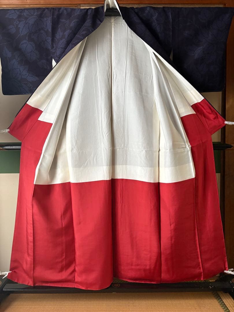 結城紬 はたおり娘 小紋 縦縞葡萄文 証紙未使用 26-18