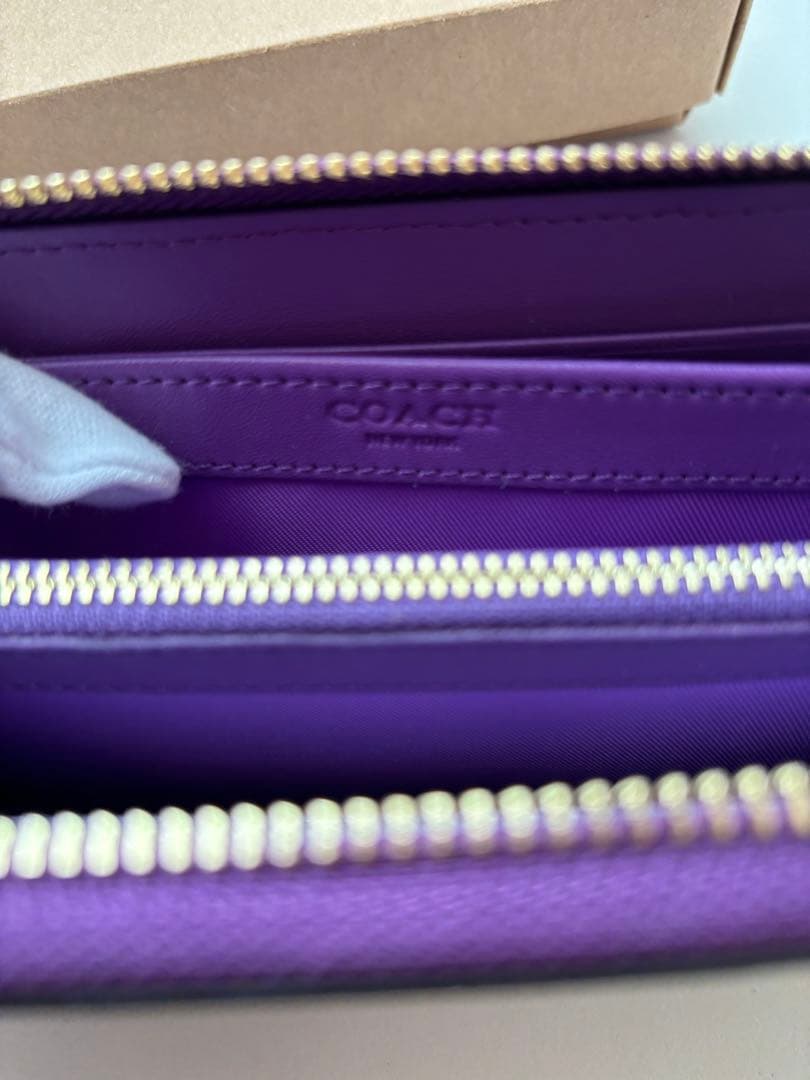 COACH パープル 長財布　新品　未使用