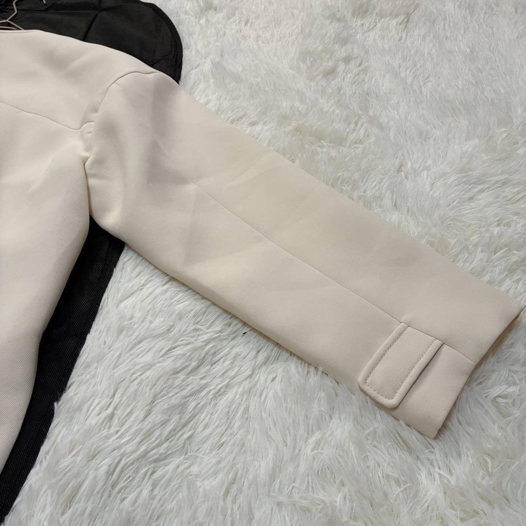 ロペ　三尋木奈保さんコラボ ダブルジップ　ノーカラージャケット　S ホワイト