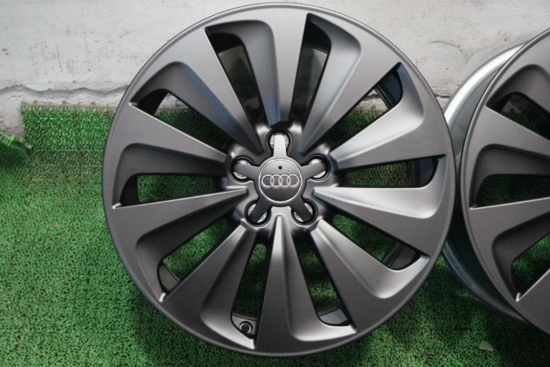 アウディ純正　カスタムブラックエディション　A4　A5　A6　A7　スタッドレス